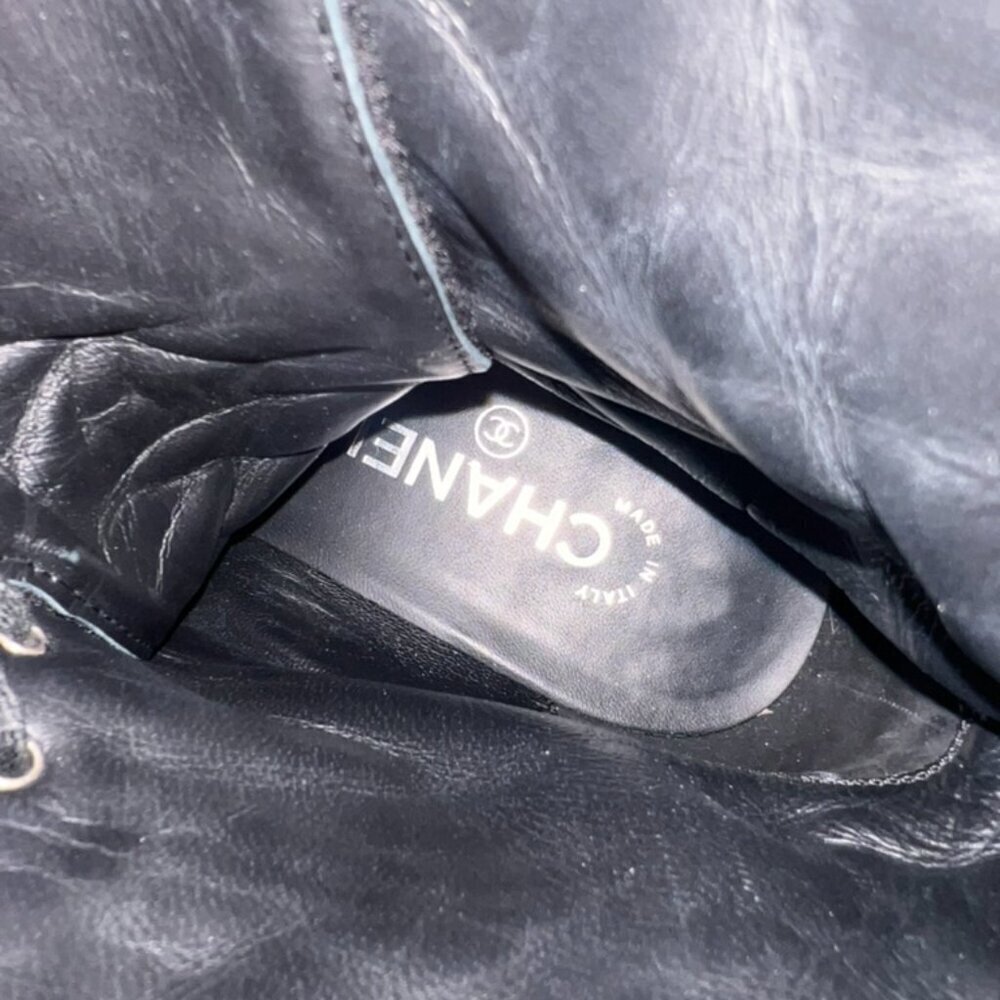 Chanel black tweed and suede combat boots size 38 - Picture 10 of 11